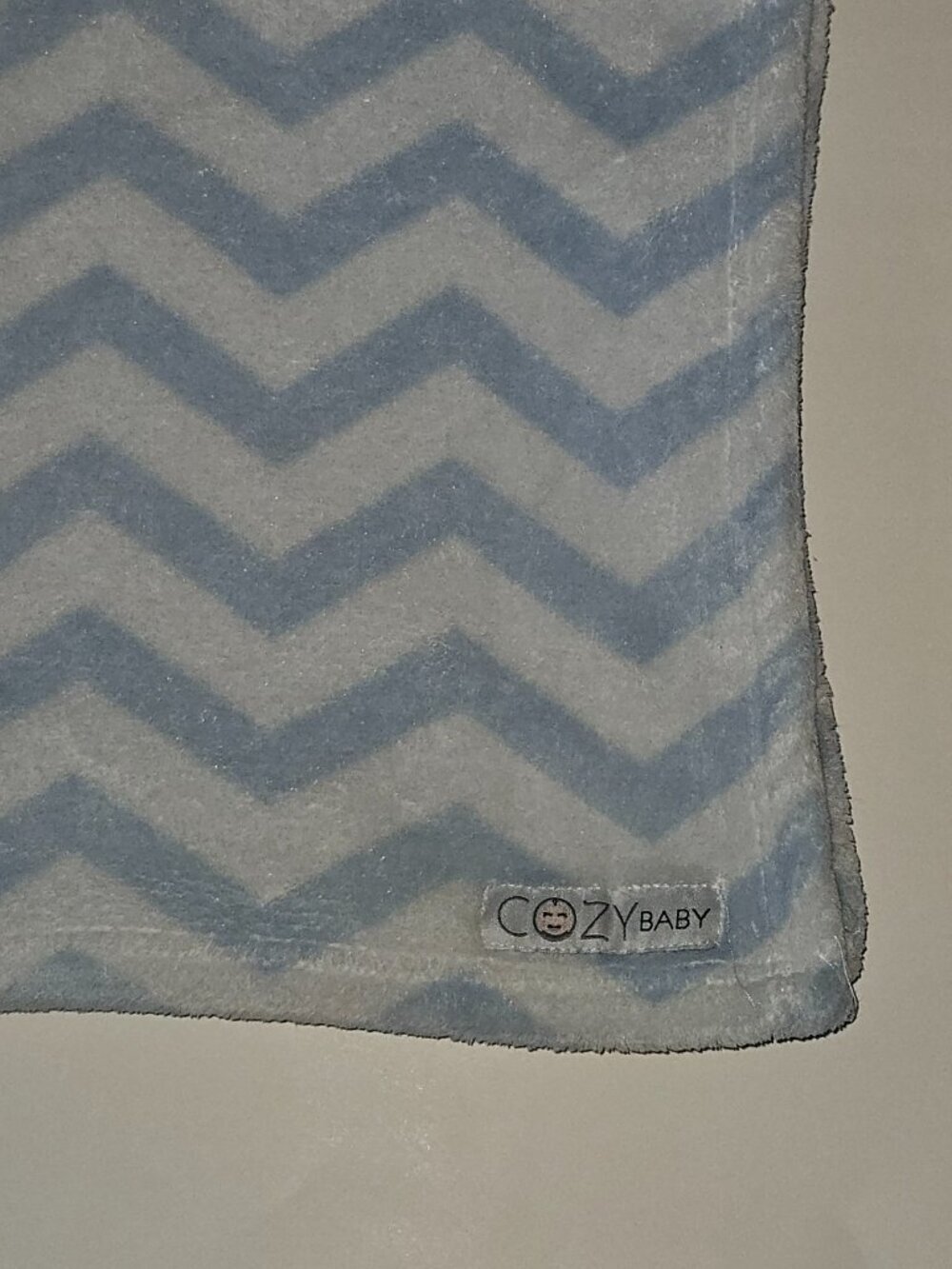 Cozy Baby Blue White Chevron Baby Blanket Fleece Soft 29x40 Zig Zag 119741
